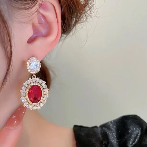 💄💋Luxurious Vintage Style Gold Diamond and Ruby Post back Stud Drop Earrings - Picture 6 of 16